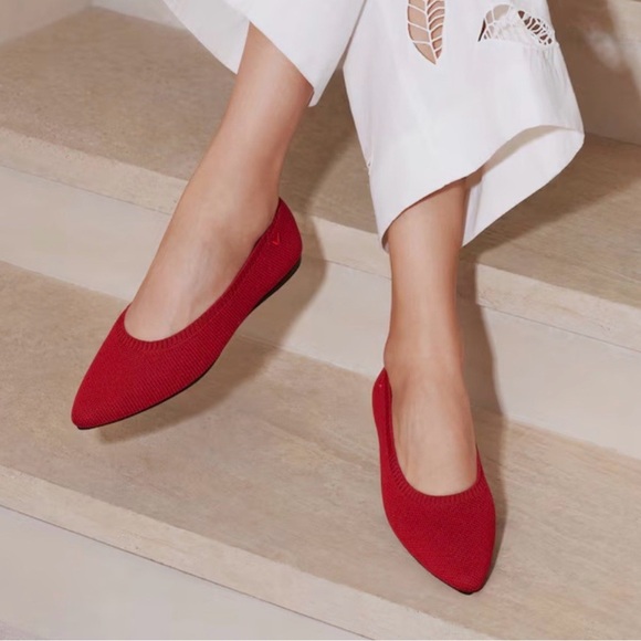 Vivaia Ruby Red Aria 5 Pointed-Toe Ballet Flats Slip On Shoes EUR 39